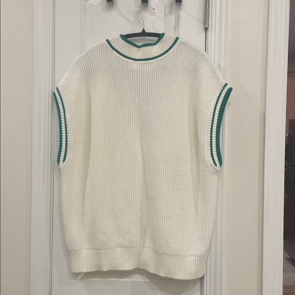Talbots White Green Trim Drop Shoulder Cable Knit Sweater Vest - Picture 6 of 7